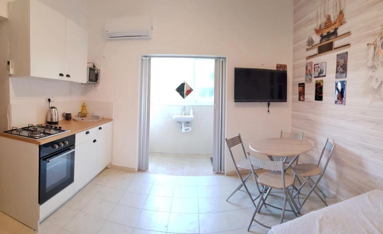 Shantell Boutique Apartments ネタニア エクステリア 写真