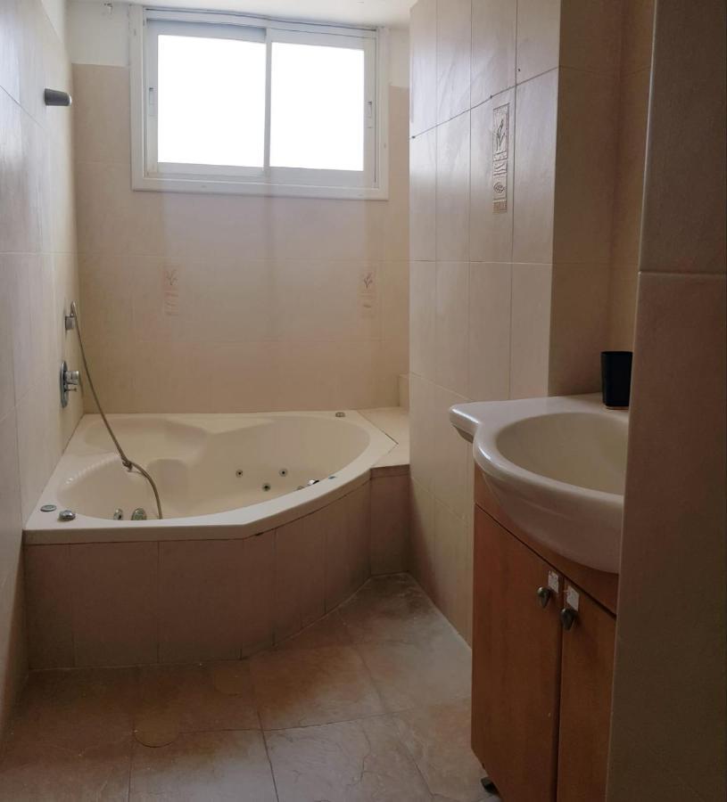 Shantell Boutique Apartments ネタニア エクステリア 写真