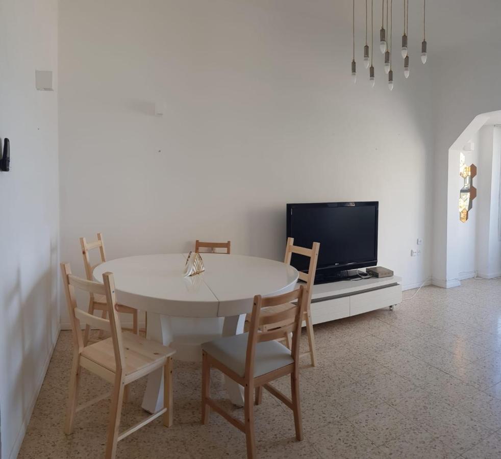 Shantell Boutique Apartments ネタニア エクステリア 写真