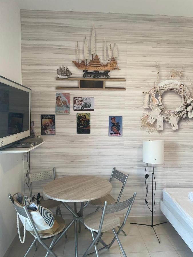 Shantell Boutique Apartments ネタニア エクステリア 写真